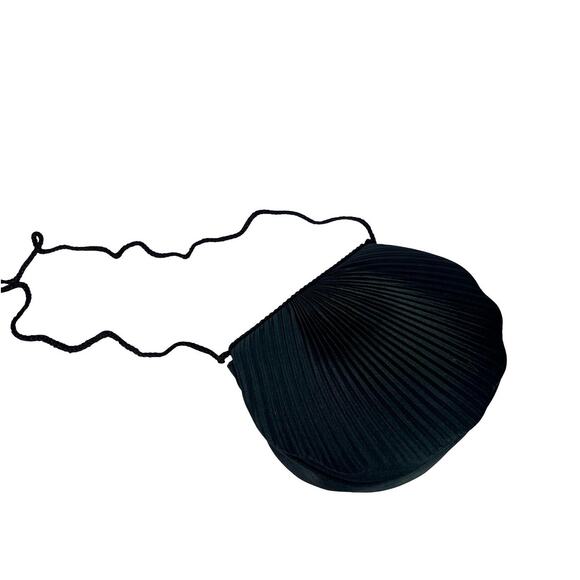 Vintage 70s Lady Priscilla Black Satin Clamshell Clutch Purse - Picture 9 of 10